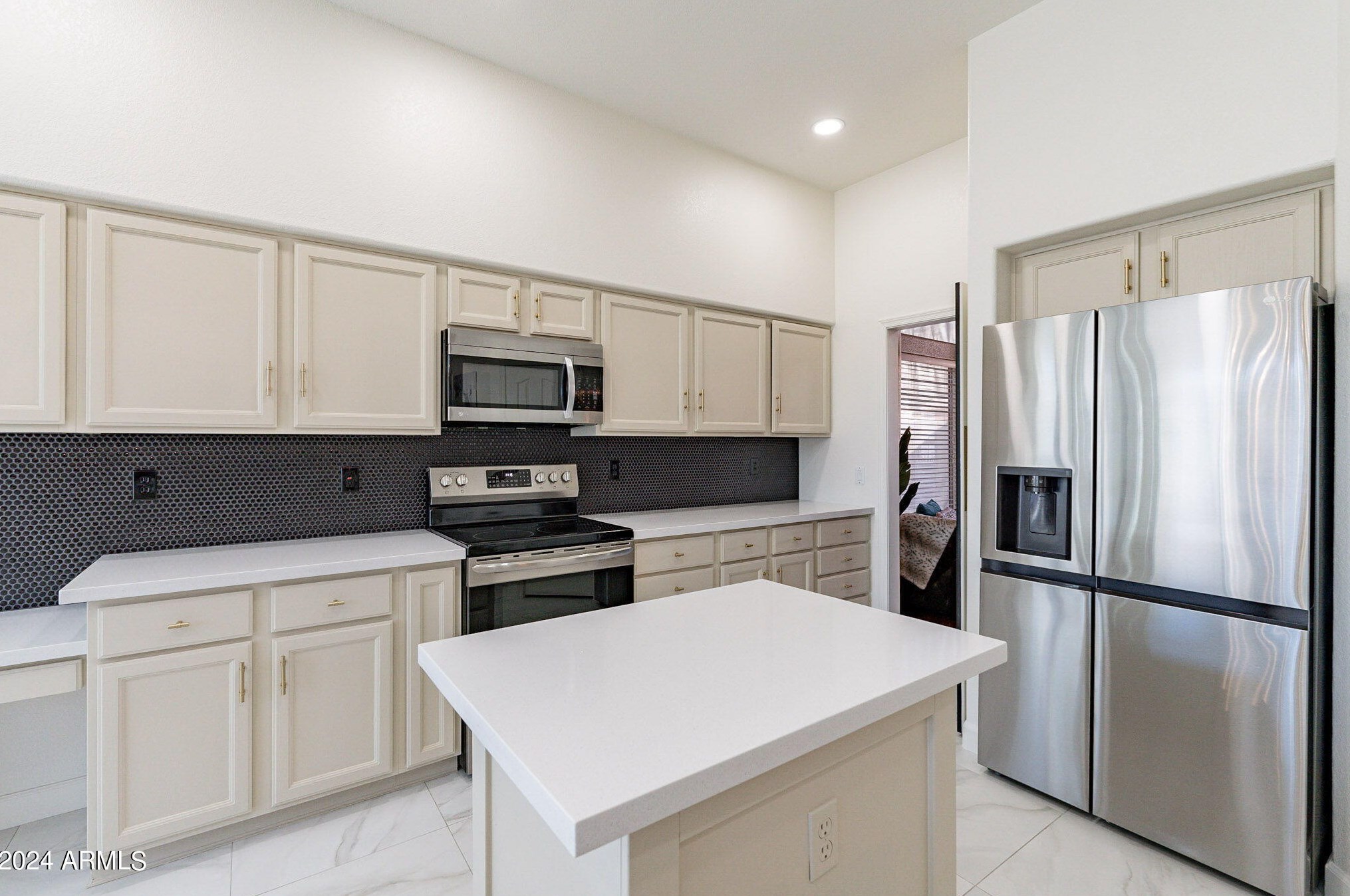 2123 Granite Vw Dr, Phoenix AZ 85044-7072 exterior