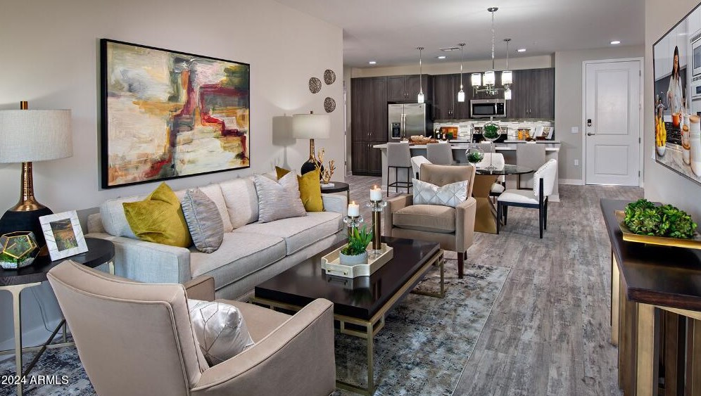 5550 Deer Valley Dr, Phoenix, AZ 85054-0054