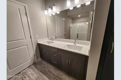 5550 E Deer Valley Drive #3, Phoenix, AZ 85054 - Photo 6