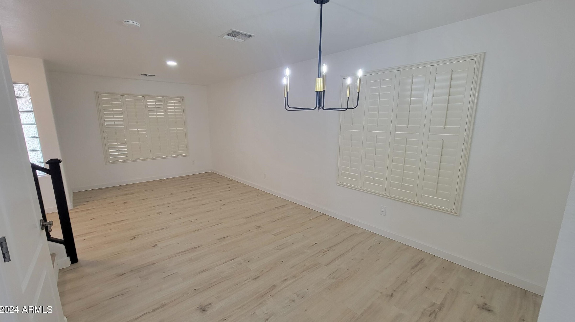 2427 Via Dona Rd, Phoenix AZ  85085-5725 exterior