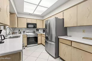 5200 S Lakeshore Dr, Tempe, AZ 85283 - Photo 18