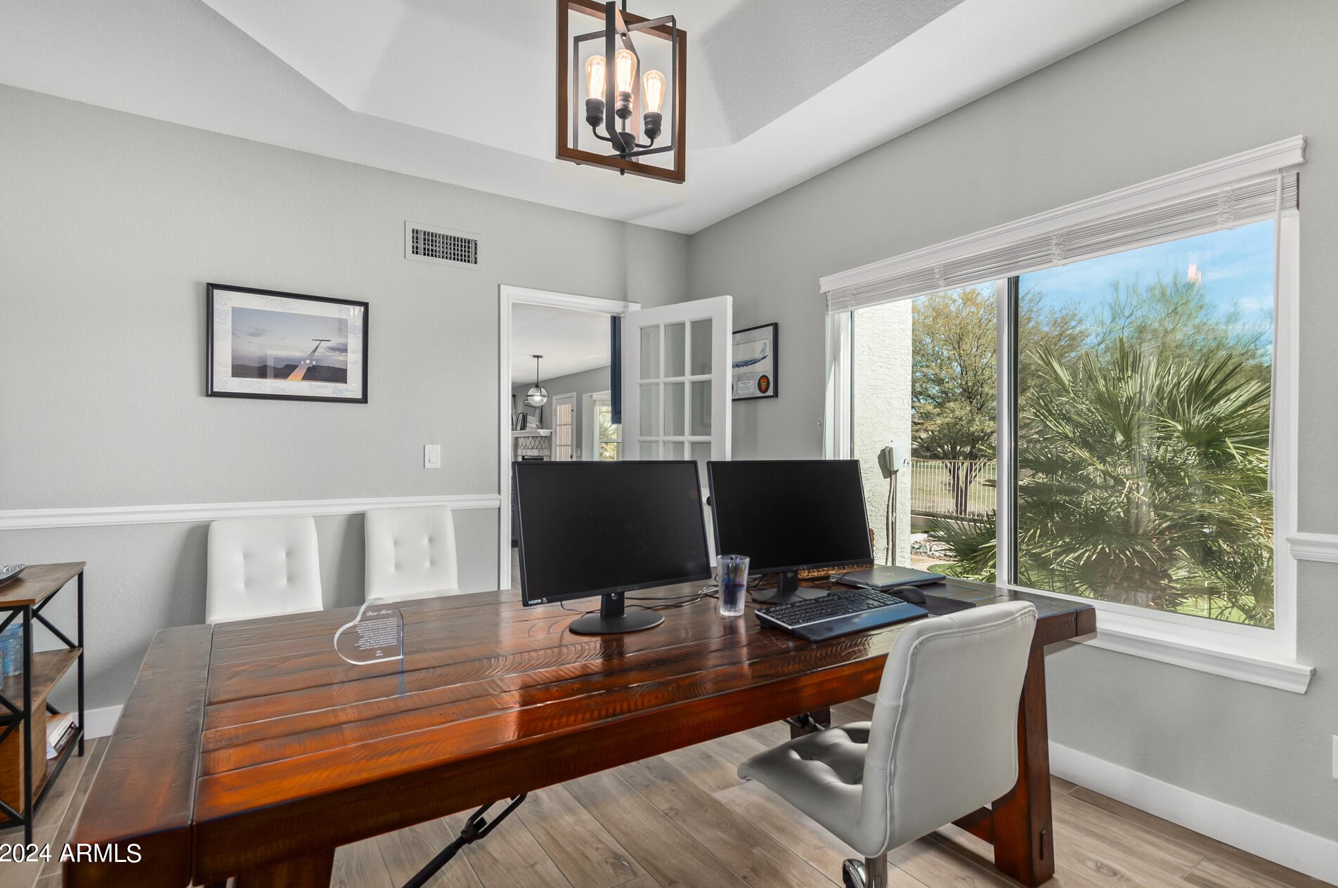 1367 Amberwood Dr, Phoenix AZ  85045-0605 exterior