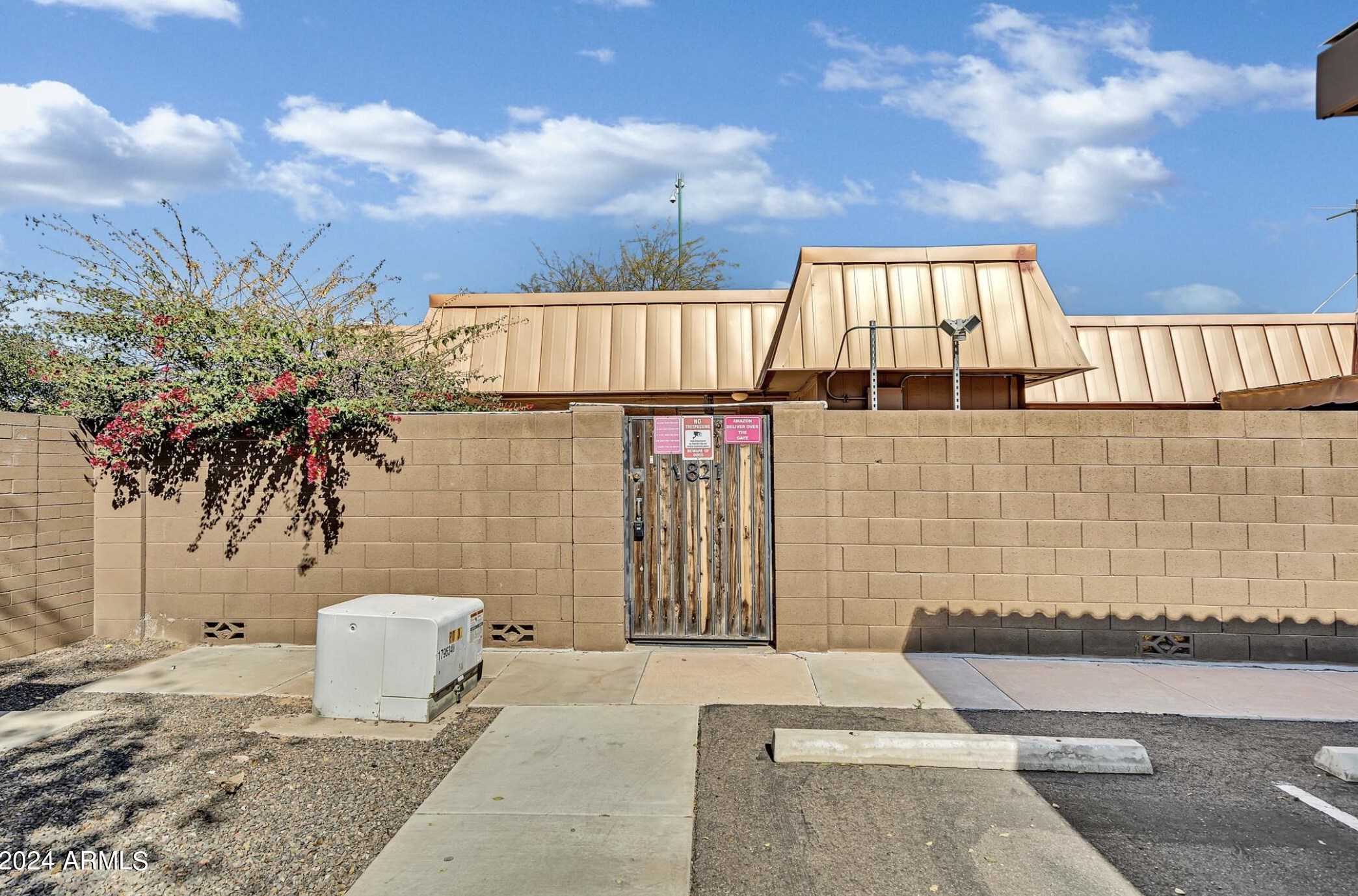 1821 Augusta Ave, Phoenix AZ  85020-4423 exterior
