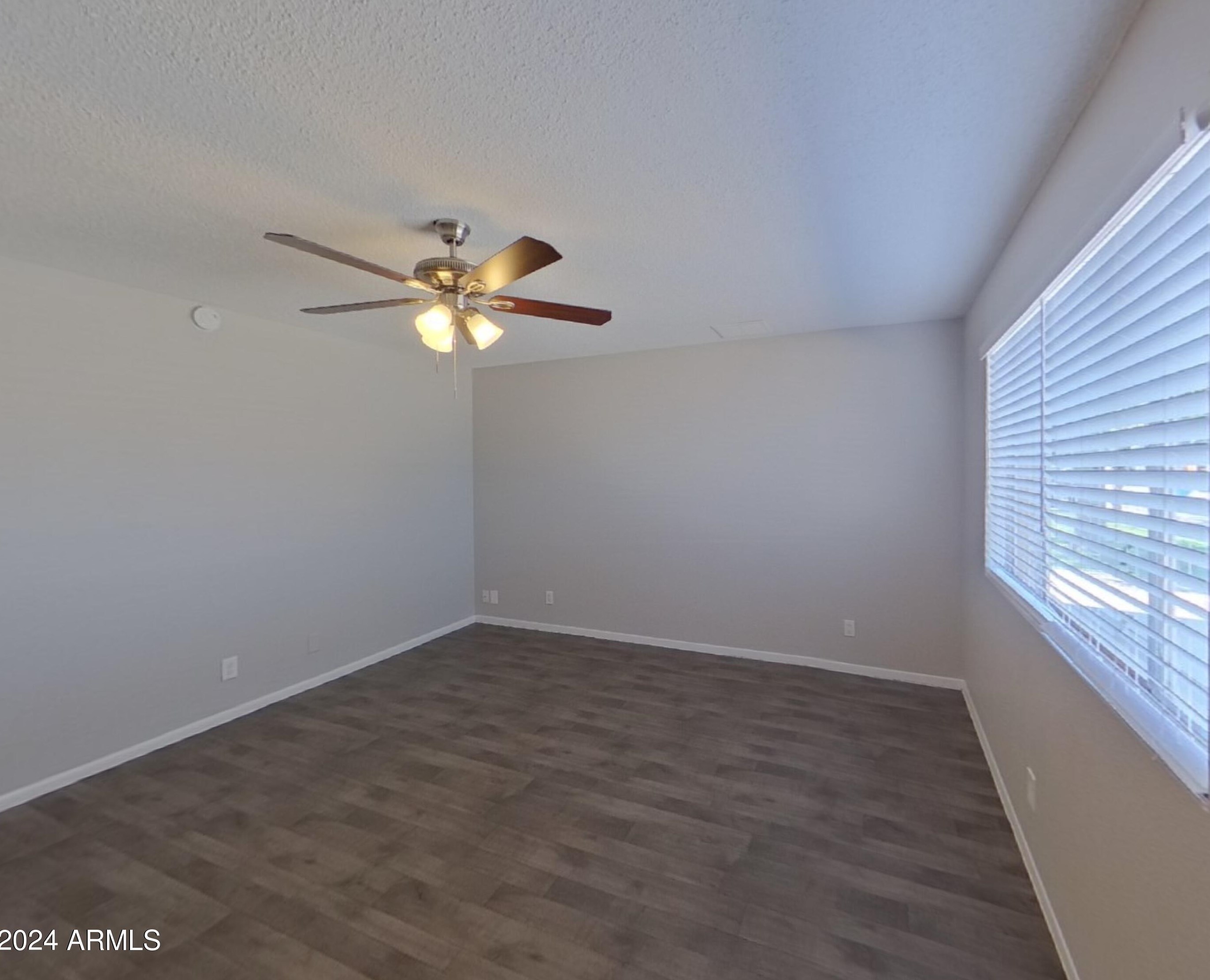 3325 Windrose Dr, Phoenix AZ  85032-7206 exterior