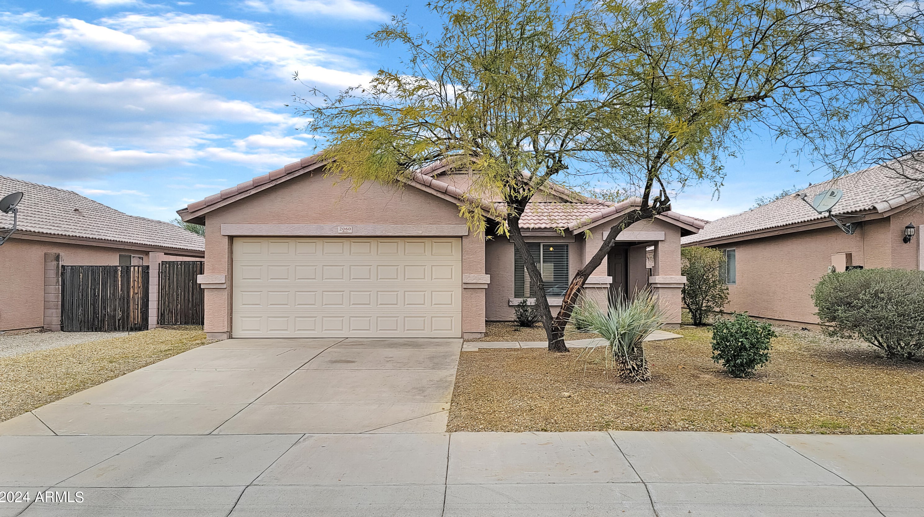 2060 155th Ln, Goodyear AZ  85338-2909 exterior