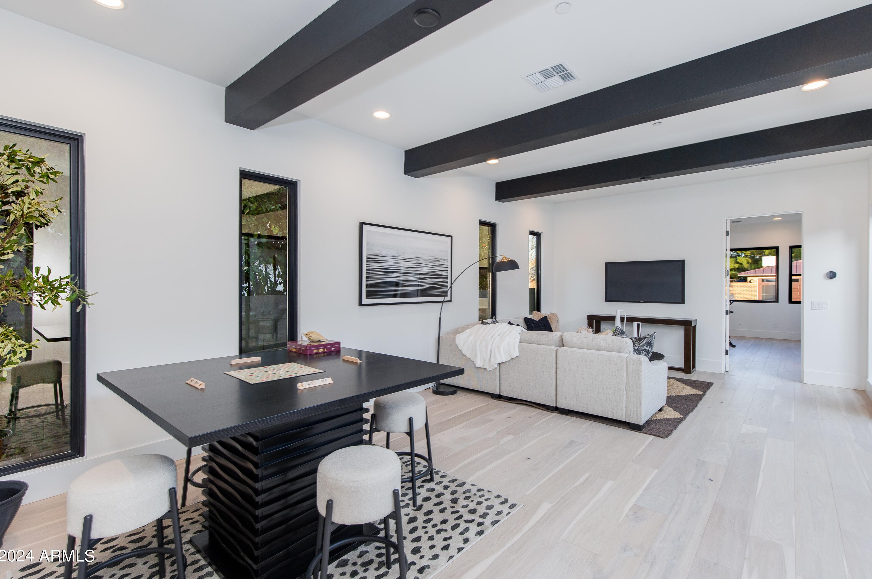 4164 33rd St, Phoenix AZ  85018-4725 exterior