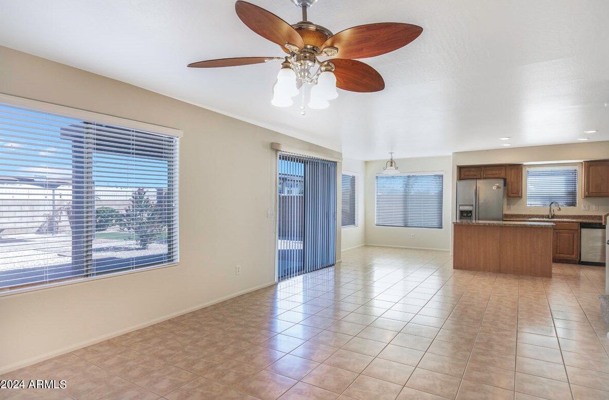 5602 Jones Ave, Phoenix AZ  85040-1033 exterior