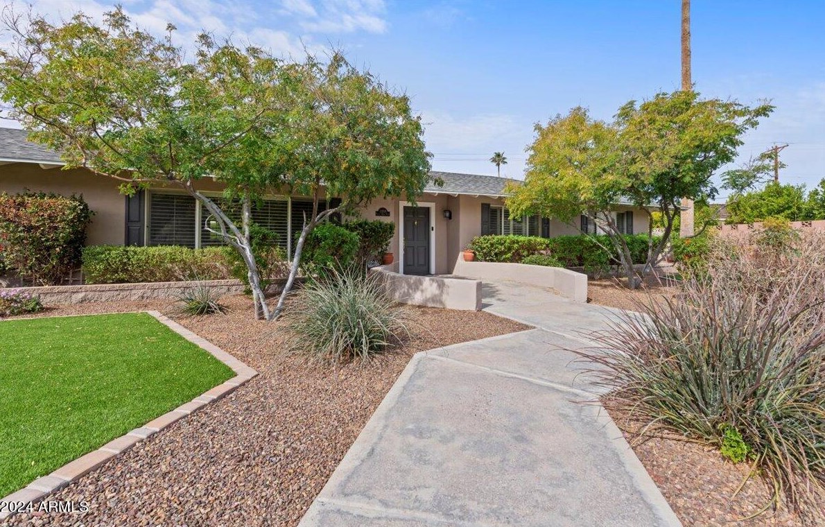 3808 54th Pl, Phoenix, AZ 85018-4559