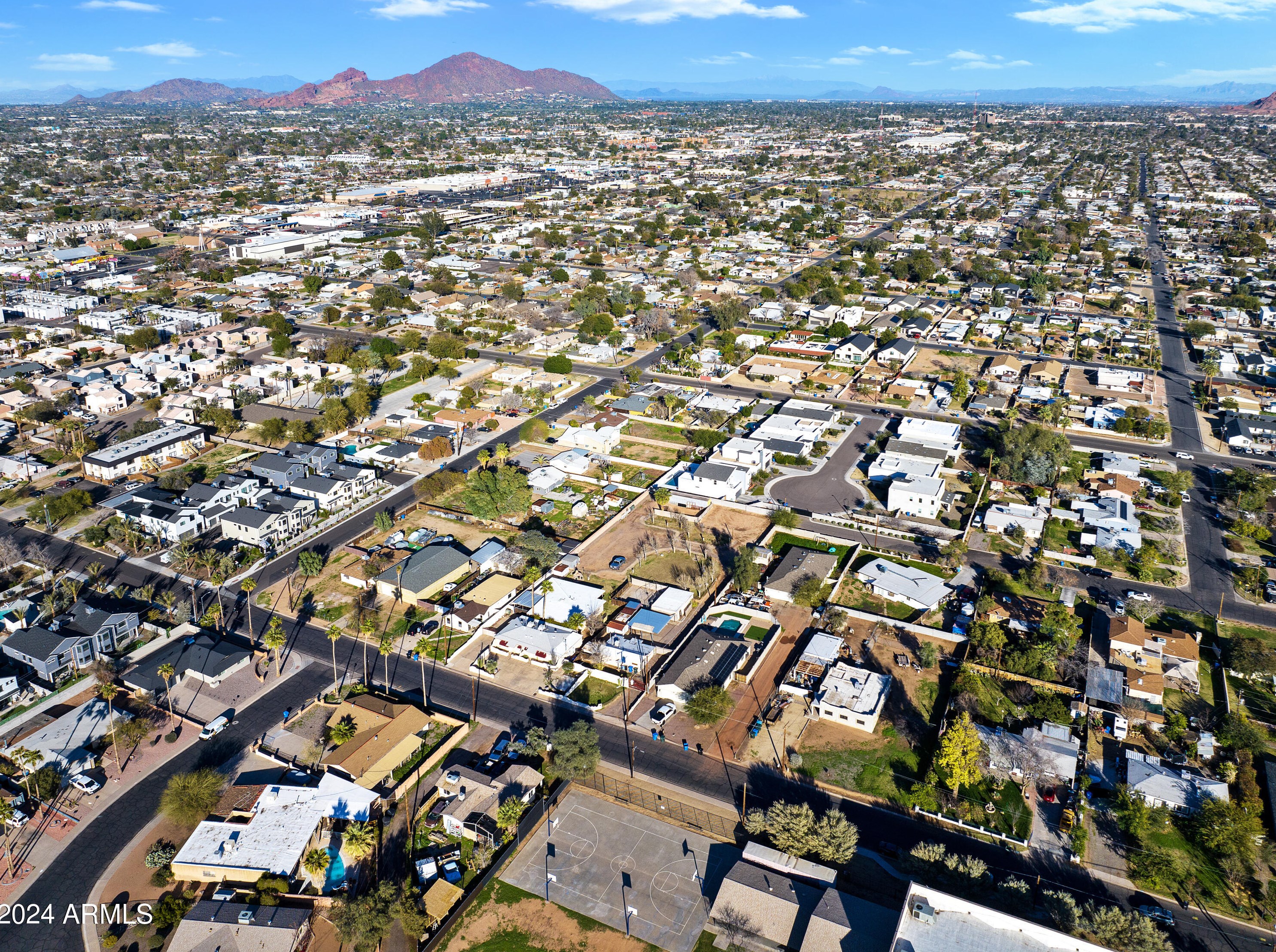 2533 27th St, Phoenix, AZ 85008-1962