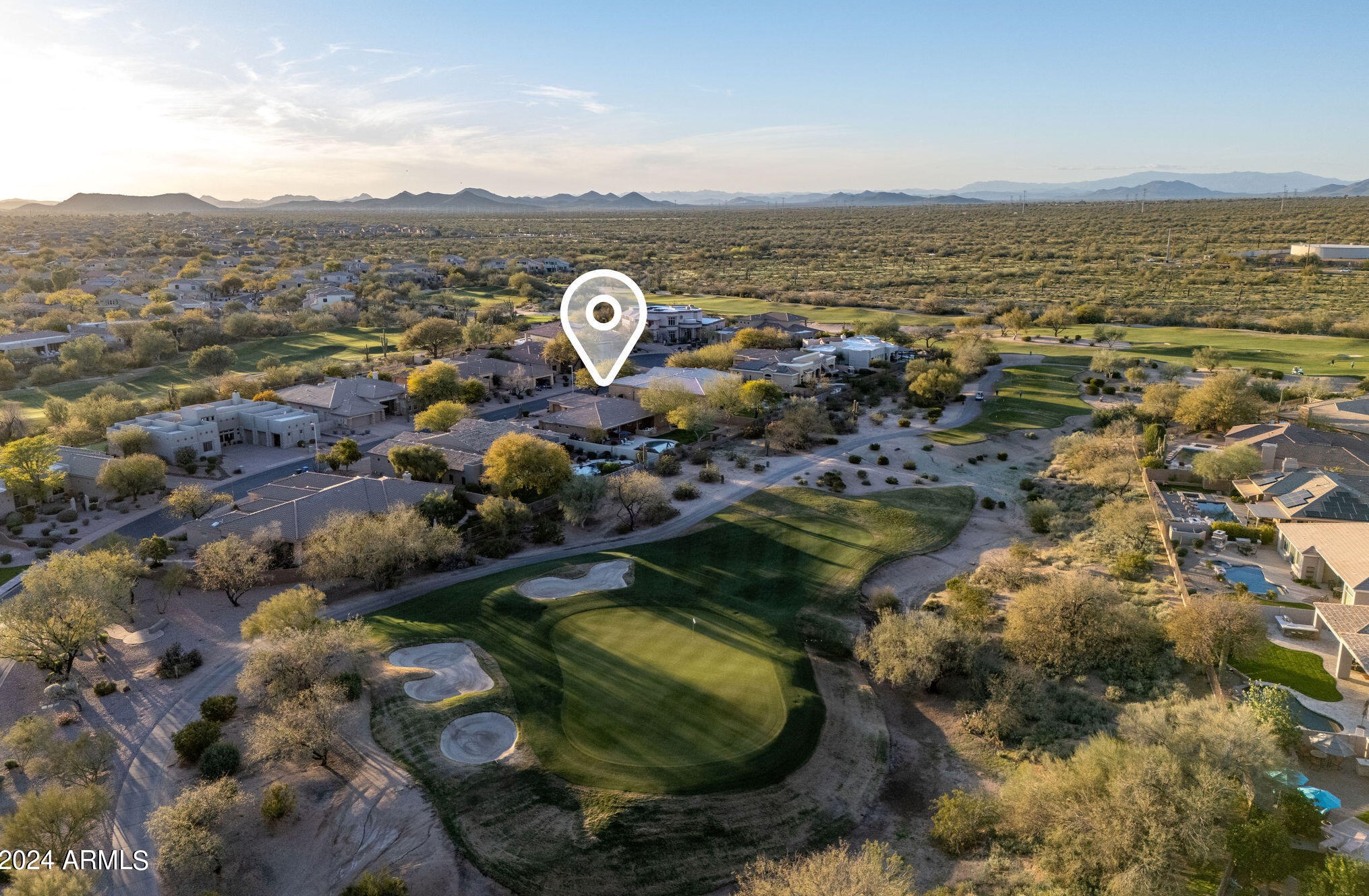 5424 Hashknife Rd, Phoenix AZ  85054-7158 exterior