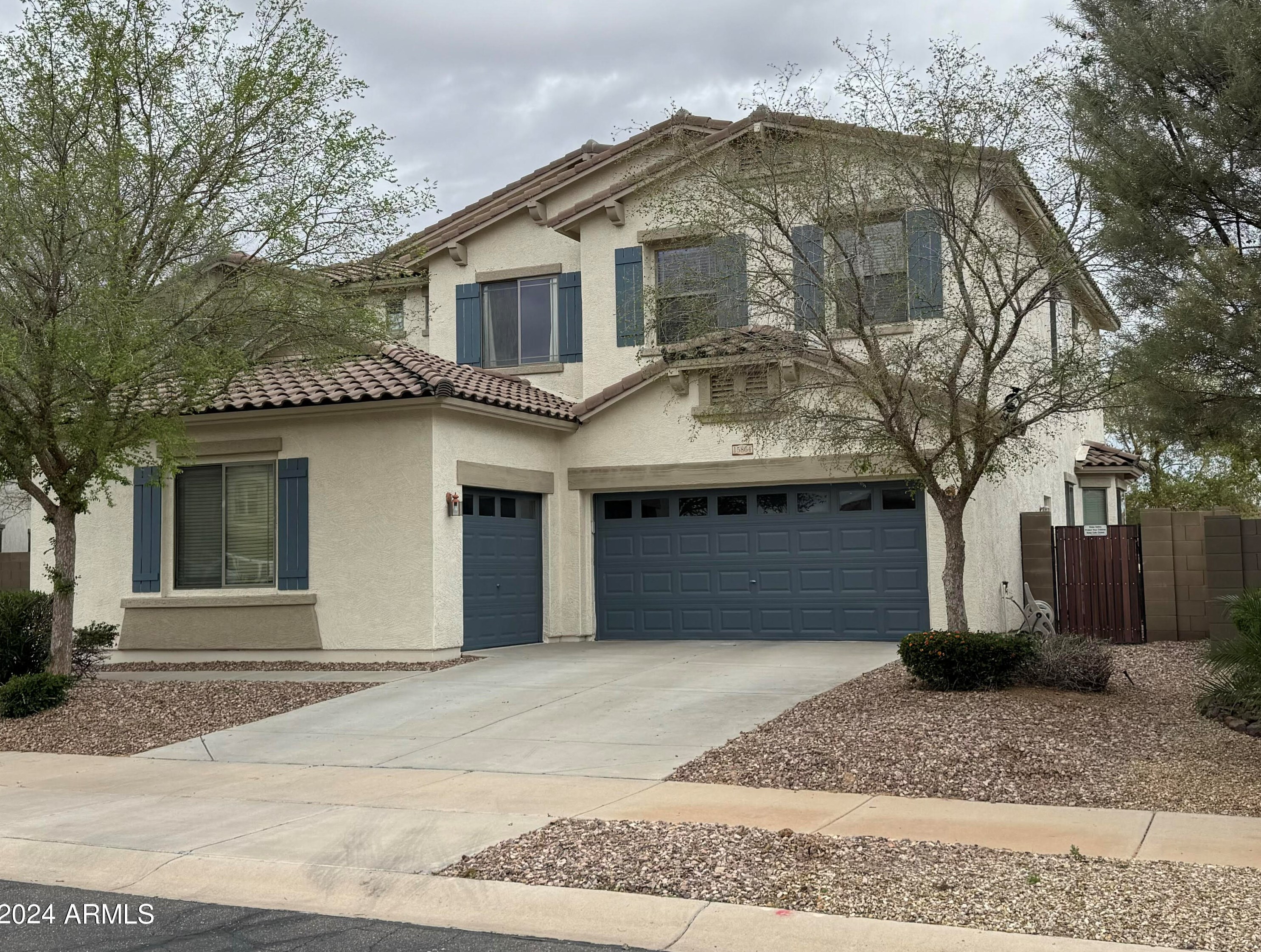 15864 W Shaw Butte Dr, Sun City, AZ 85379