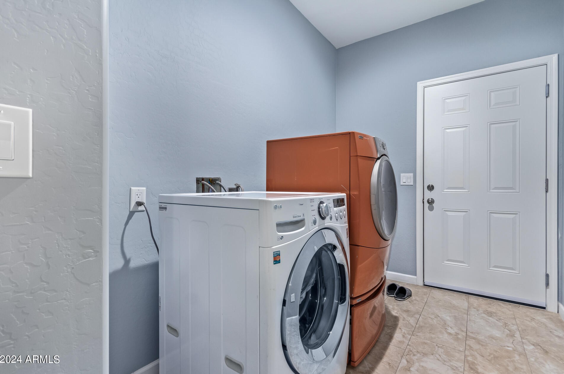 910 27th Ave, Phoenix AZ  85009-3612 exterior