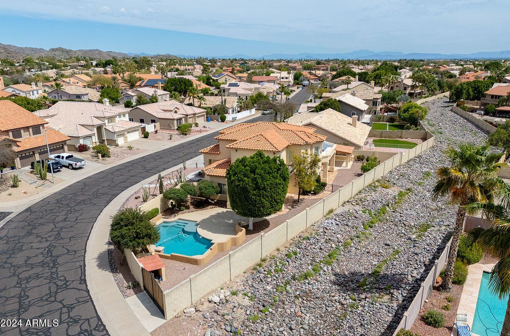 3339 Granite Vw Dr, Phoenix AZ 85044-7072 exterior