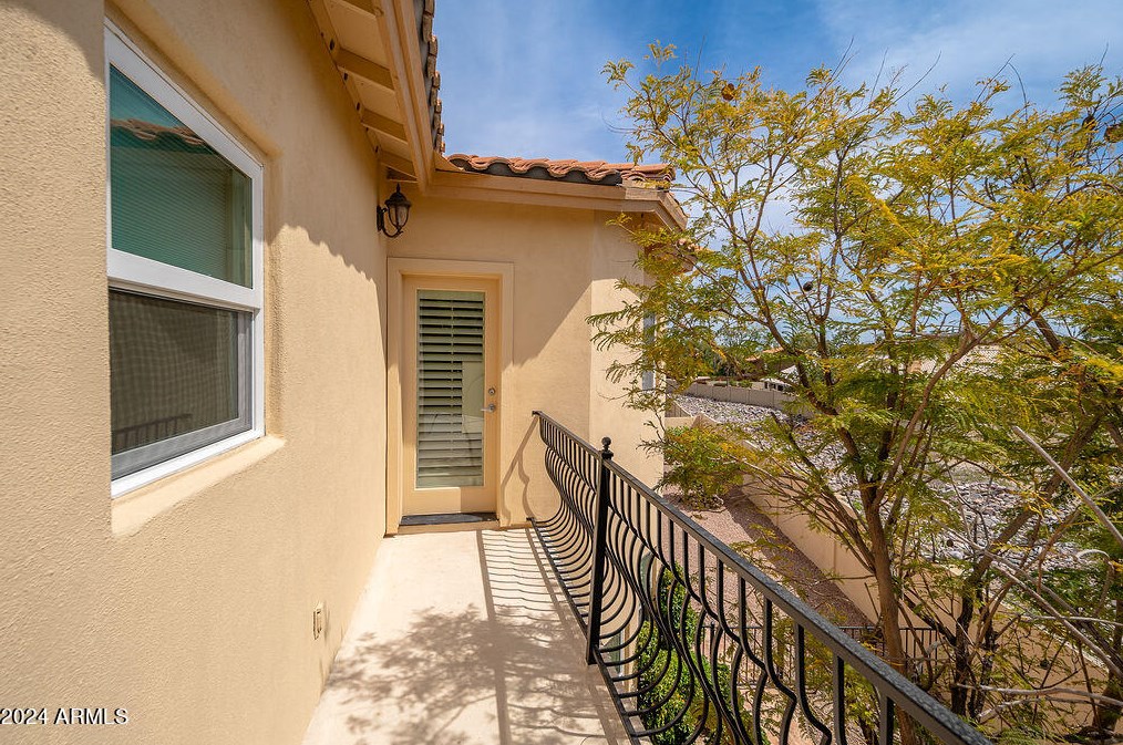 3339 Granite Vw Dr, Phoenix AZ 85044-7072 exterior