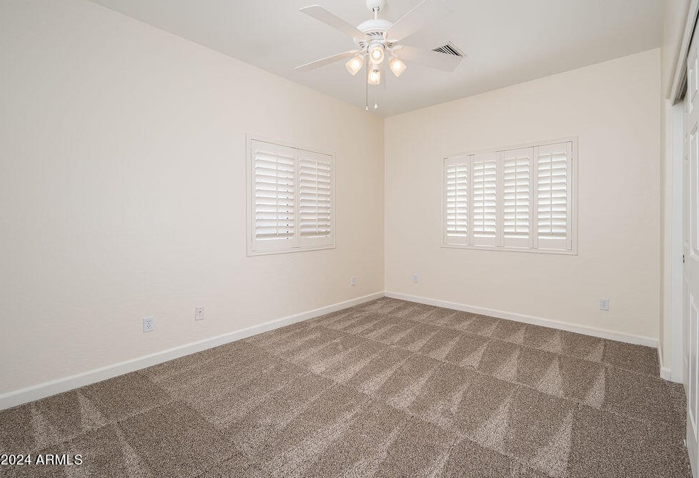 3339 Granite Vw Dr, Phoenix AZ 85044-7072 exterior