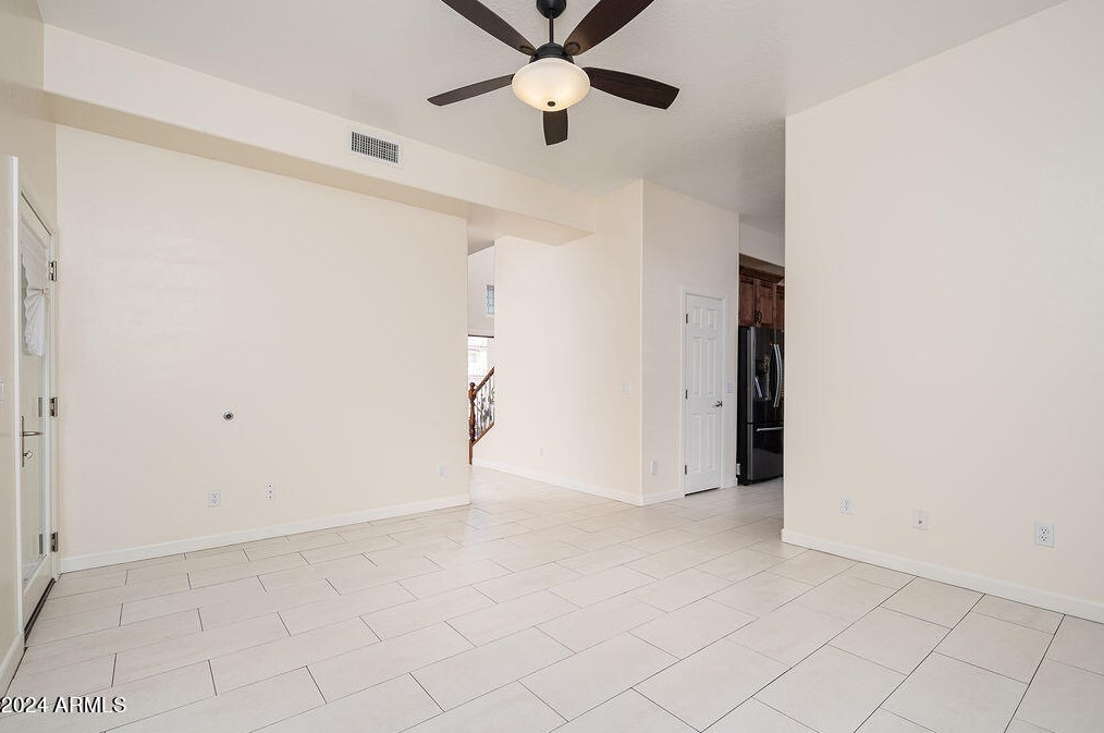 3339 Granite Vw Dr, Phoenix AZ 85044-7072 exterior