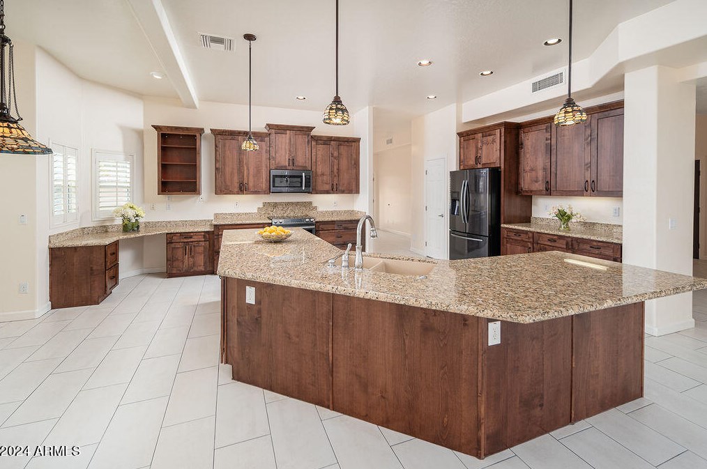 3339 Granite Vw Dr, Phoenix AZ 85044-7072 exterior