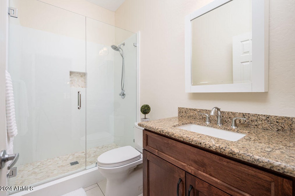 3339 Granite Vw Dr, Phoenix AZ 85044-7072 exterior