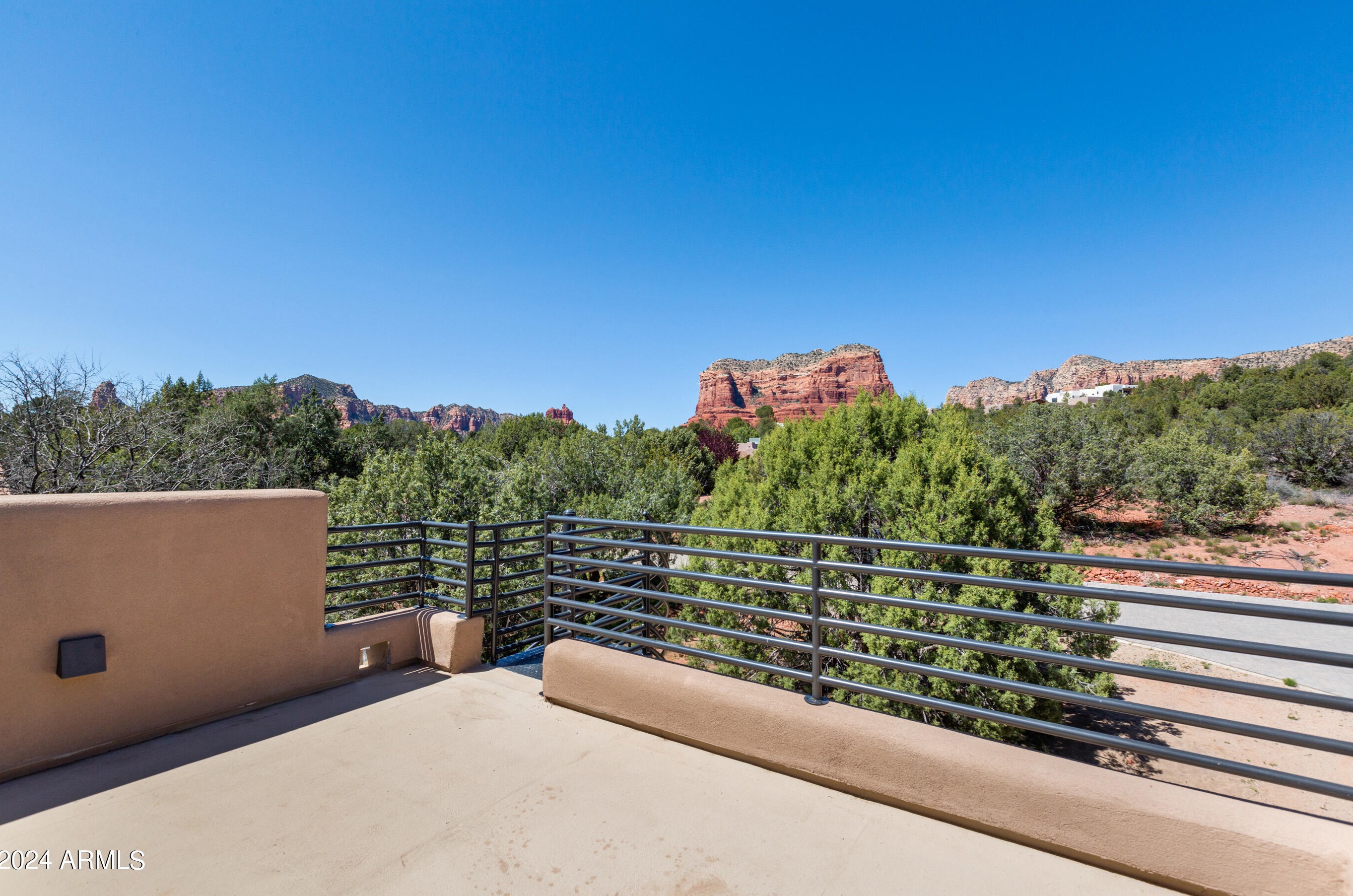 160 Pinon Valley Dr, Sedona AZ 86351-9111 exterior