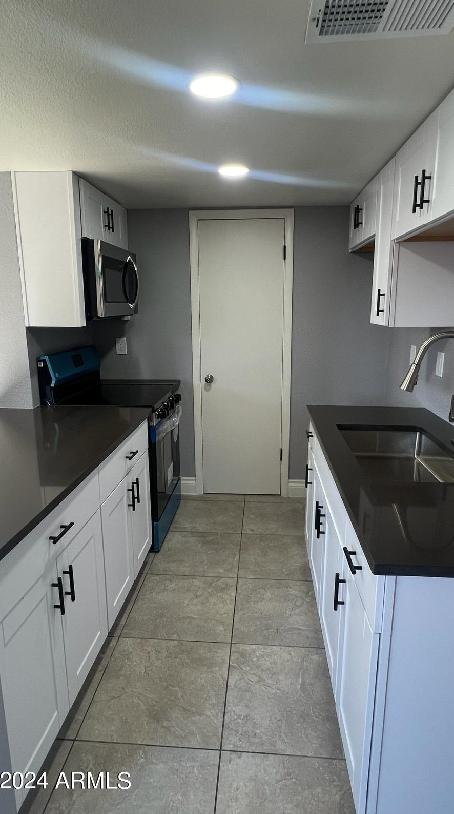 4037 Palomino Rd, Phoenix AZ  85019-2837 exterior