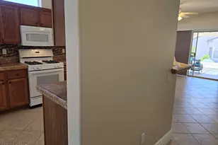 19595 N Sunburst Way, Surprise, AZ 85374 - Photo 10