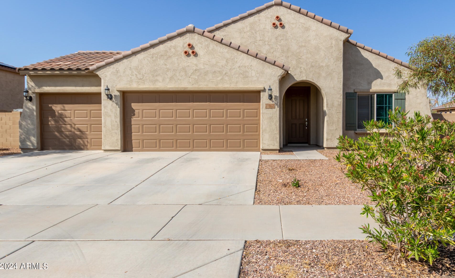 17462 Straight Arrow Ln, Sun City, AZ 85387