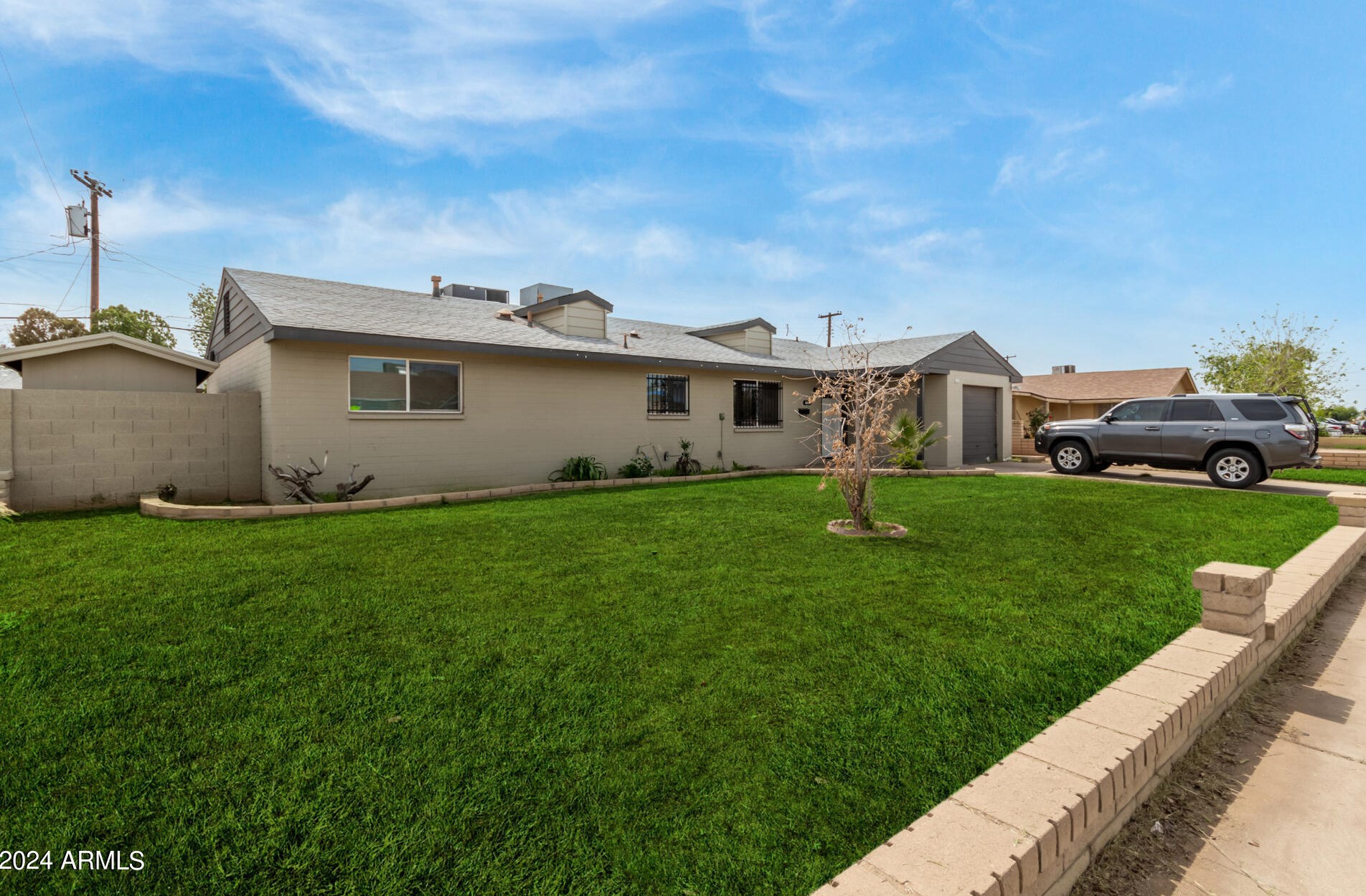 6007 Cheery Lynn Rd, Phoenix, AZ 85033-5806