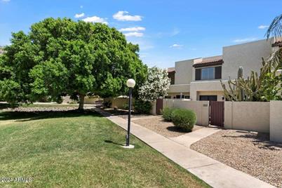 9808 6th Street, Phoenix, AZ 85020 - Photo 1