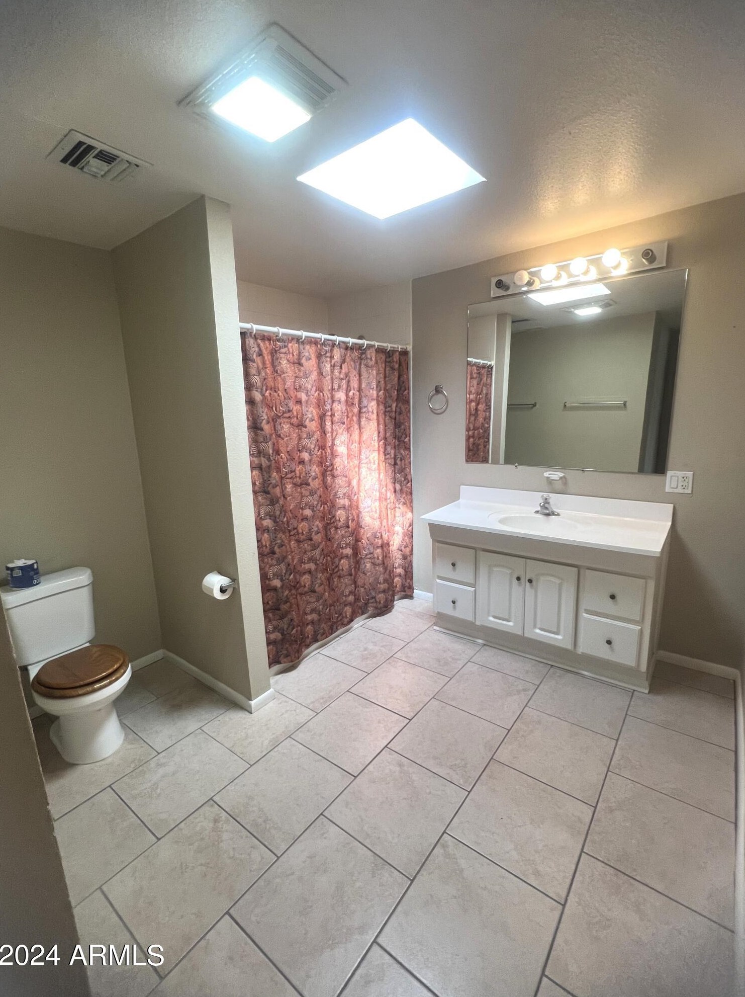 9814 3 St, Phoenix AZ 85020-1007 exterior