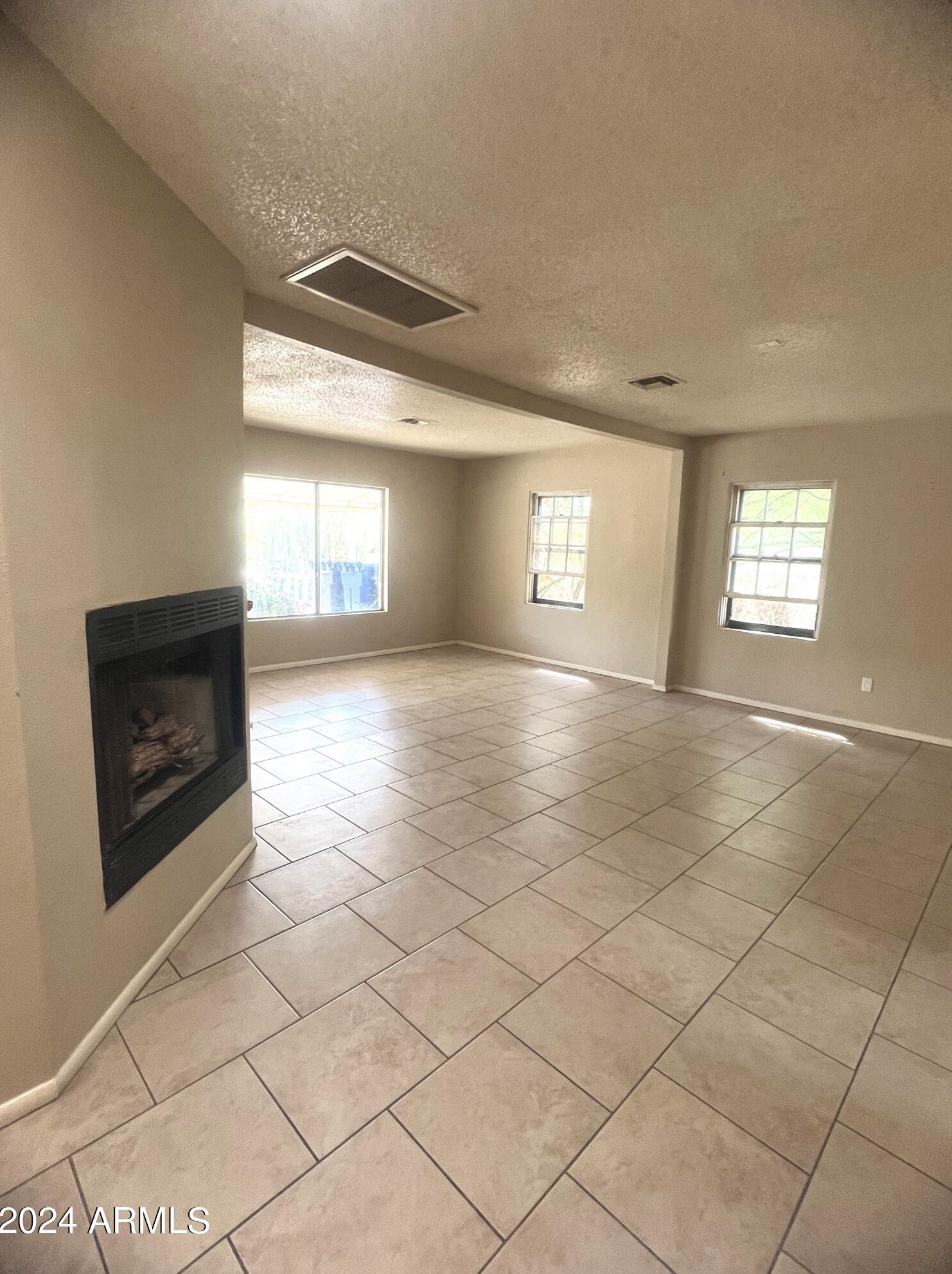 9814 3 St, Phoenix AZ 85020-1007 exterior