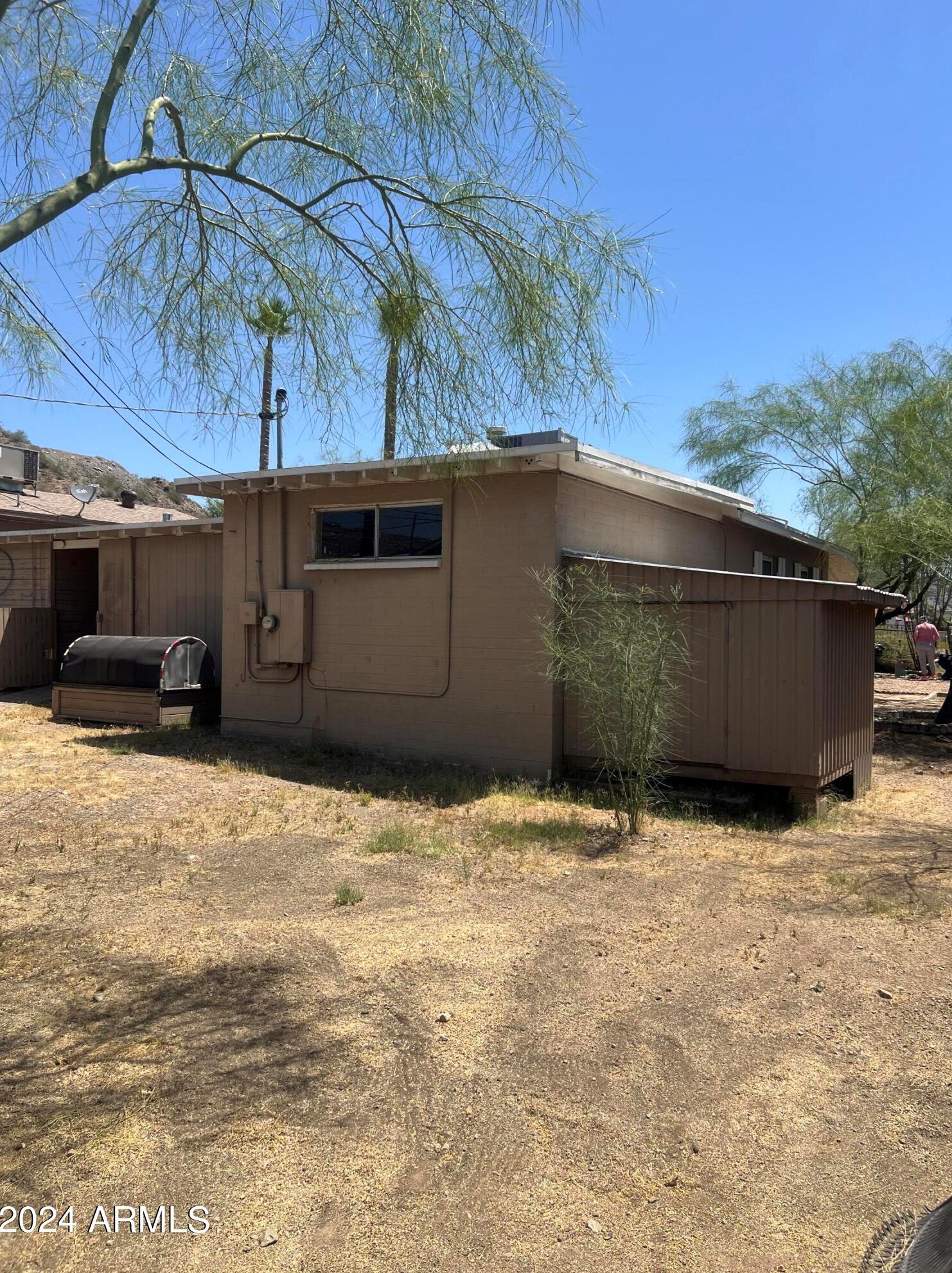 9814 3 St, Phoenix AZ 85020-1007 exterior