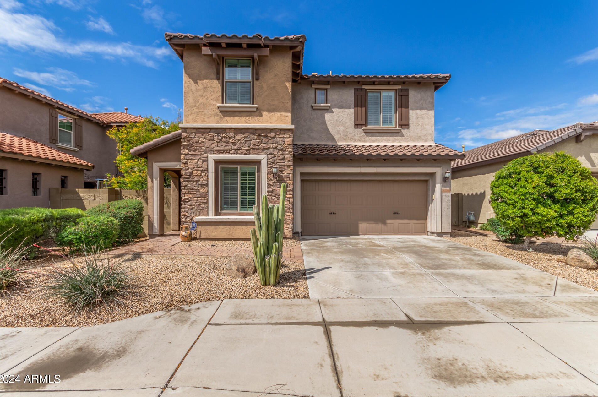 3718 Matthew Dr, Phoenix, AZ 85050-8361