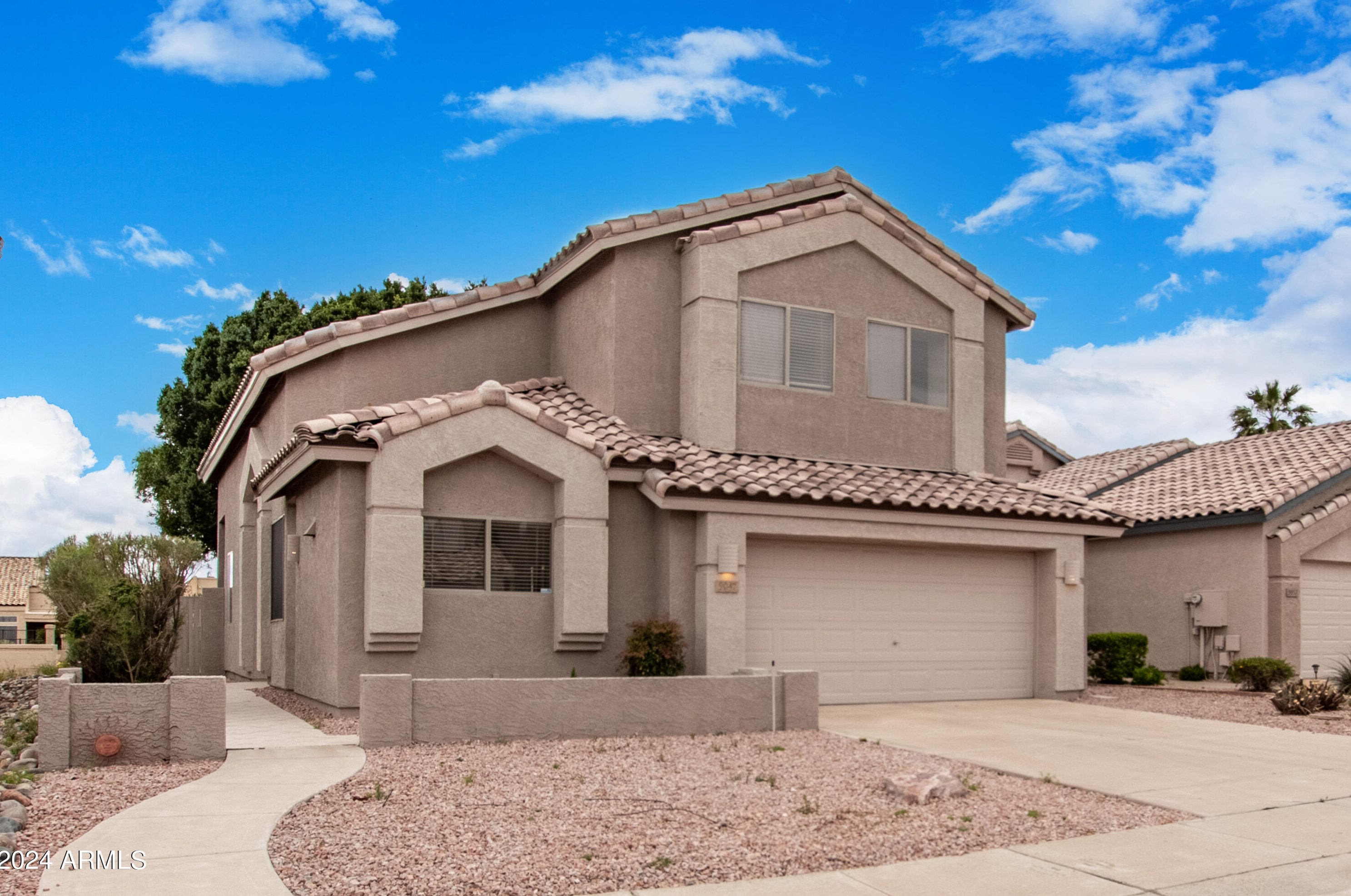 9047 Maui Ln, Peoria, AZ 85381-3562