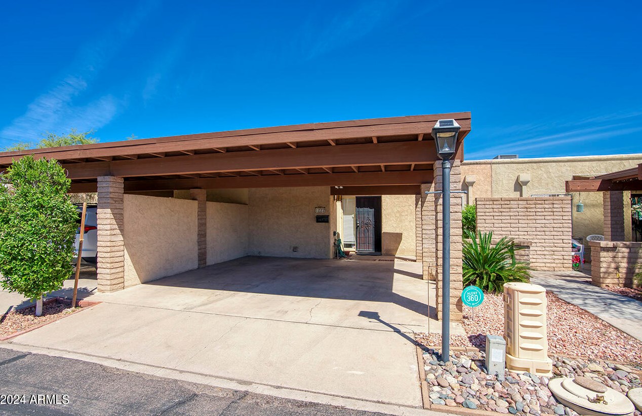 1222 Avenida Hermosa, Phoenix, AZ 85014-2910