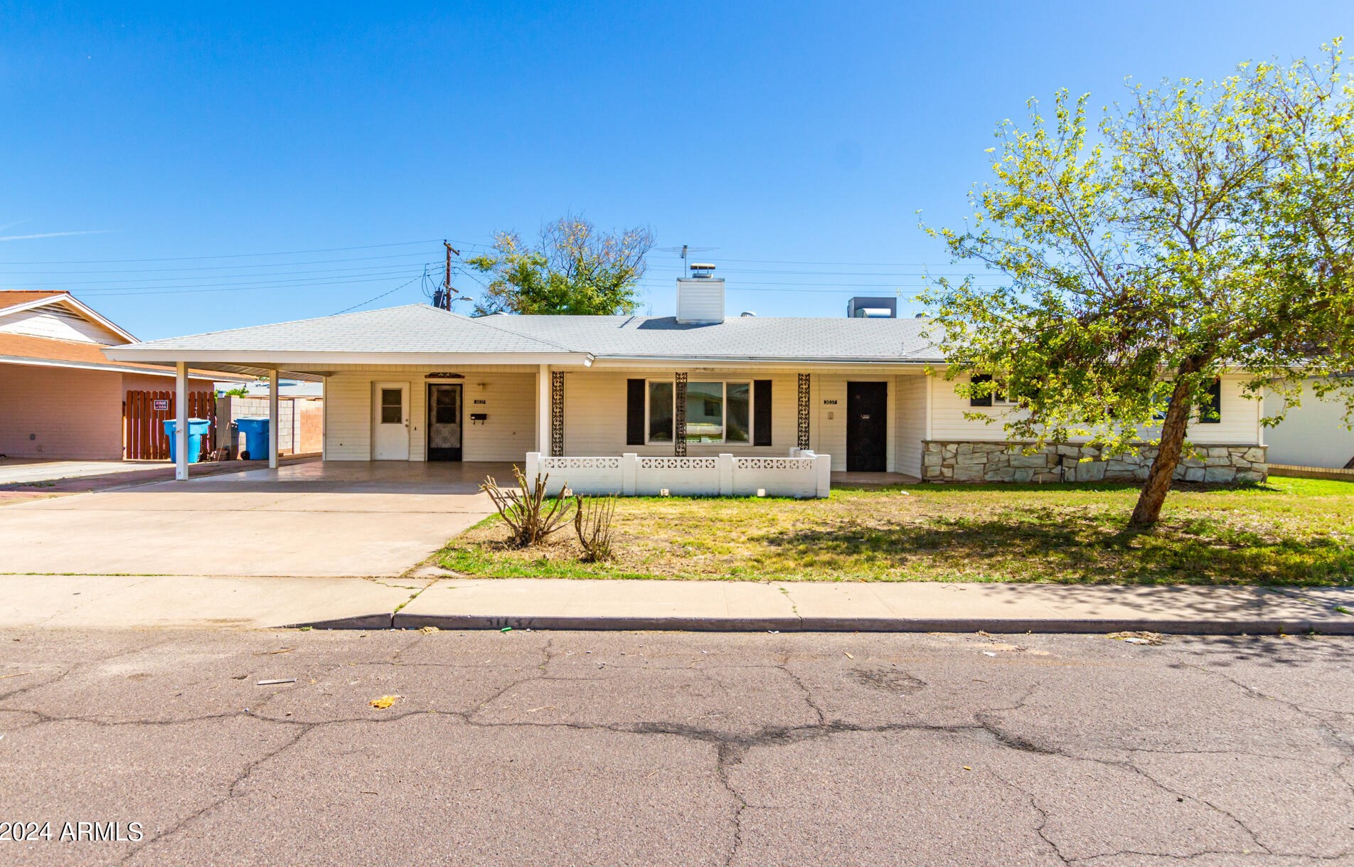 3037 Sierra Vista Dr, Phoenix, AZ 85016-8903