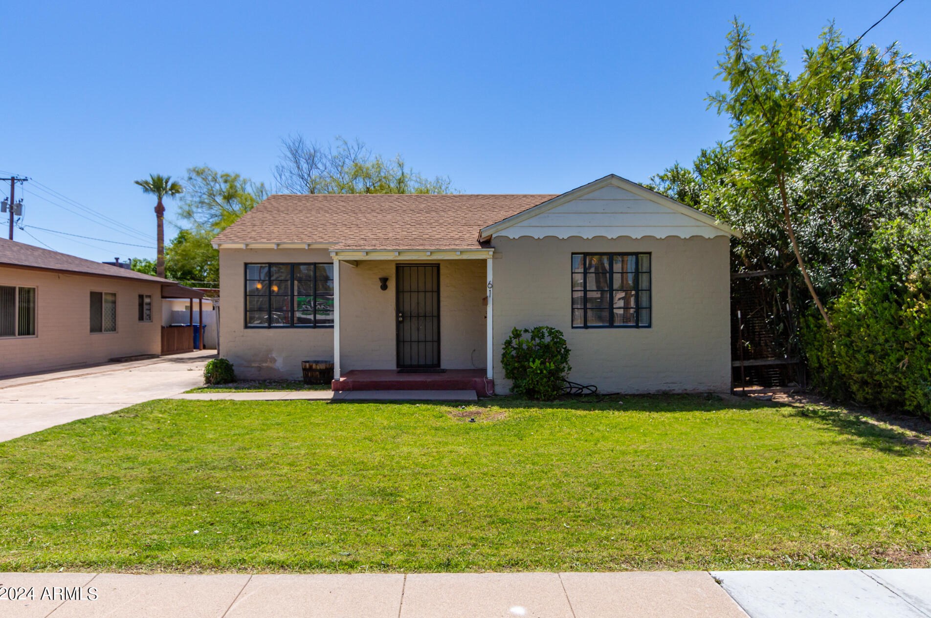 61 2nd Ave, Mesa, AZ 85210-1407