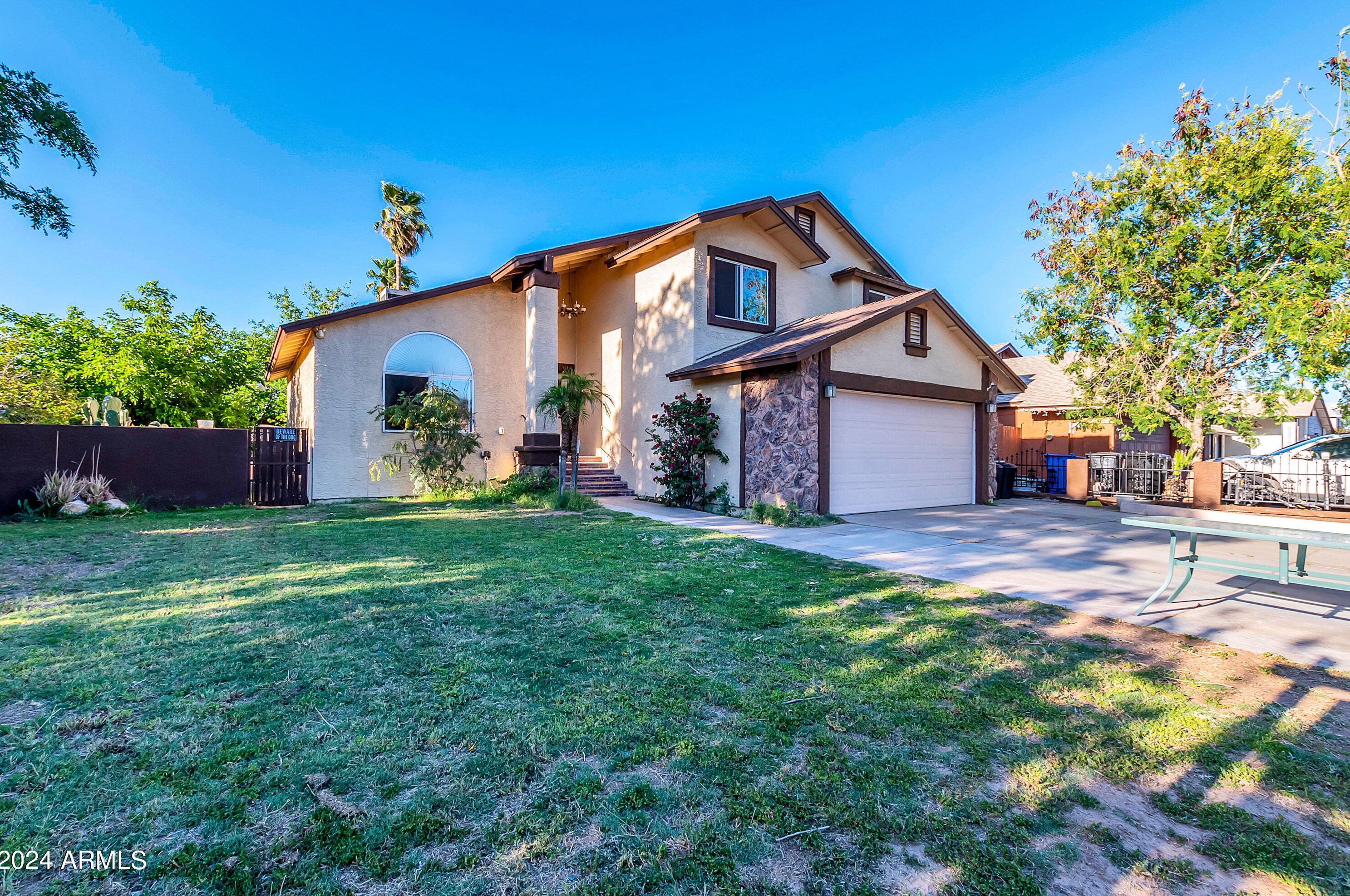 1614 Vineyard Rd, Phoenix, AZ 85042-5724