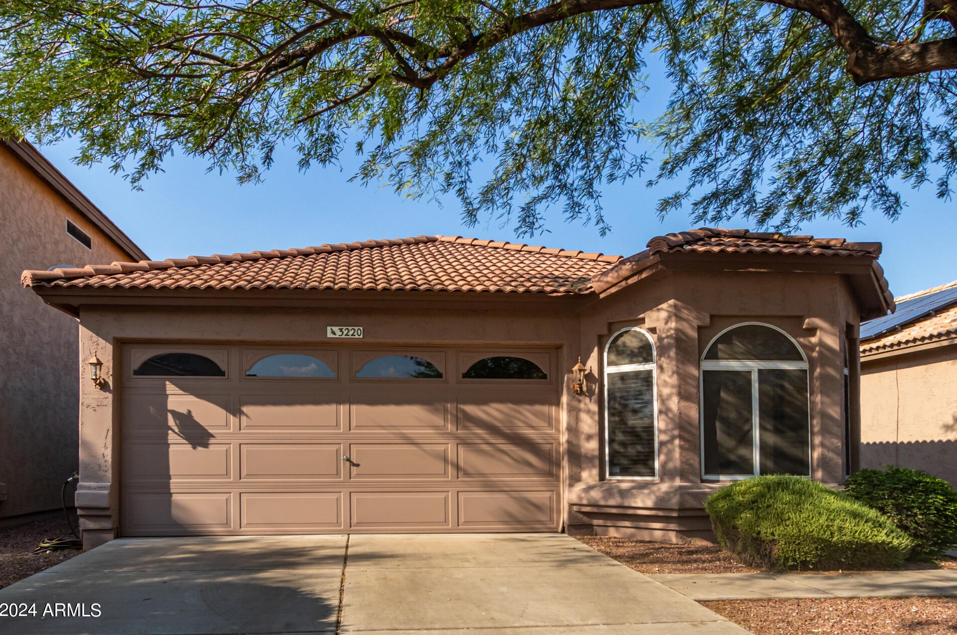 3220 Kerry Ln, Phoenix AZ  85050-6331 exterior