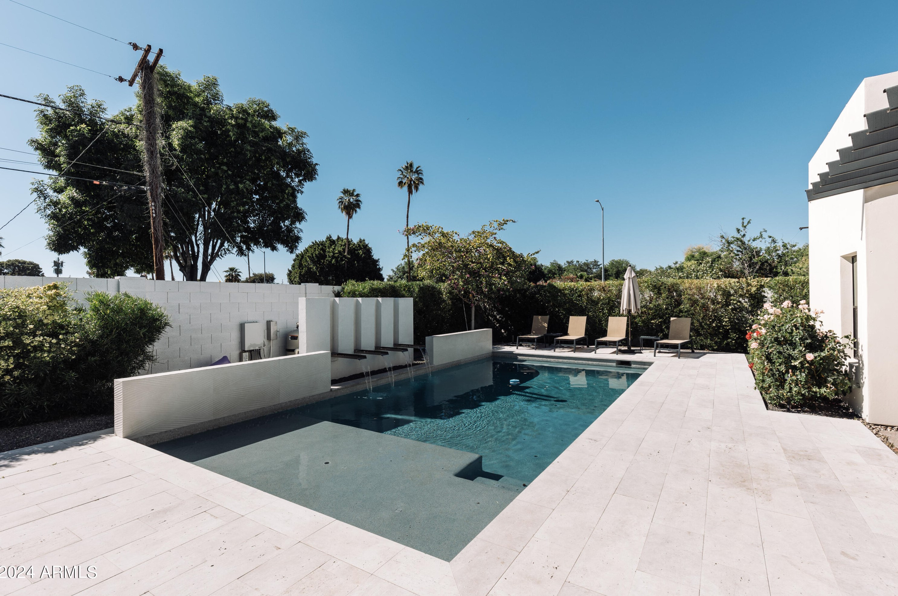 6846 13th Pl, Phoenix AZ  85014-1120 exterior