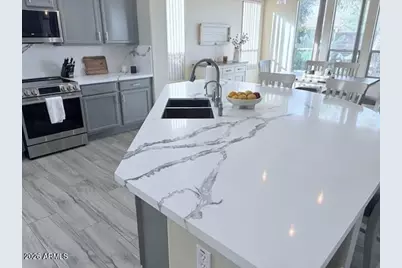 12368 W Hedge Hog Place, Peoria, AZ 85383 - Photo 4