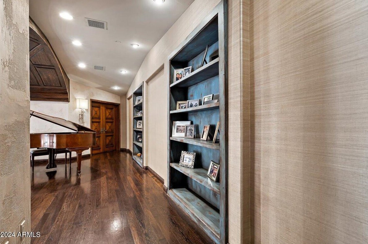 6107 Paradise Dr, Scottsdale AZ 85260-5433 exterior