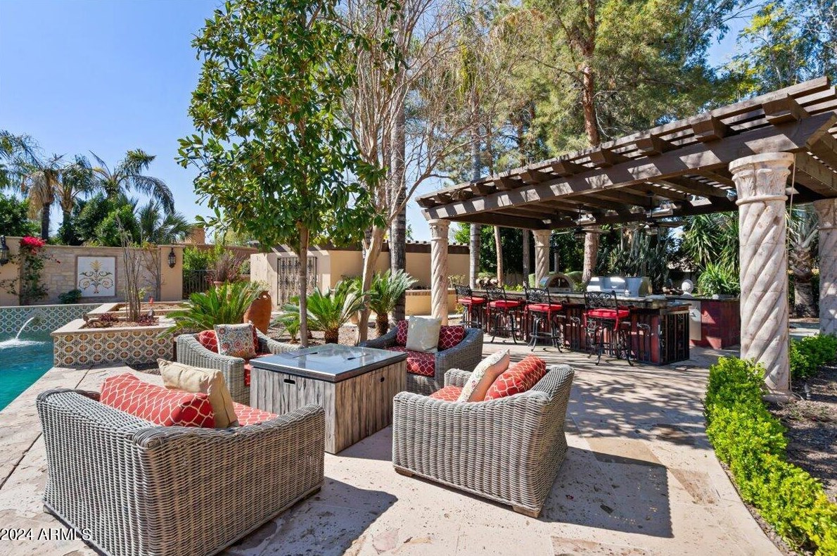 6107 Paradise Dr, Scottsdale AZ 85260-5433 exterior