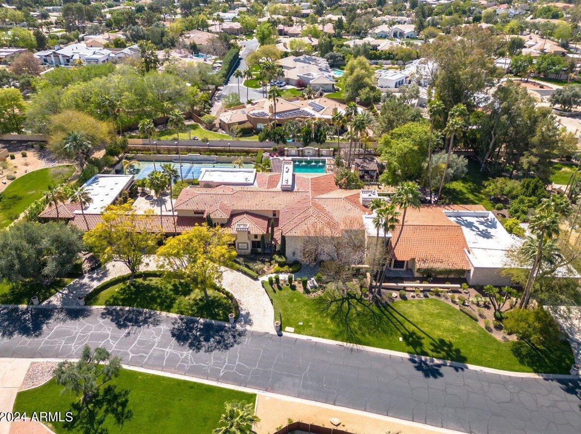 6107 Paradise Dr, Scottsdale AZ 85260-5433 exterior