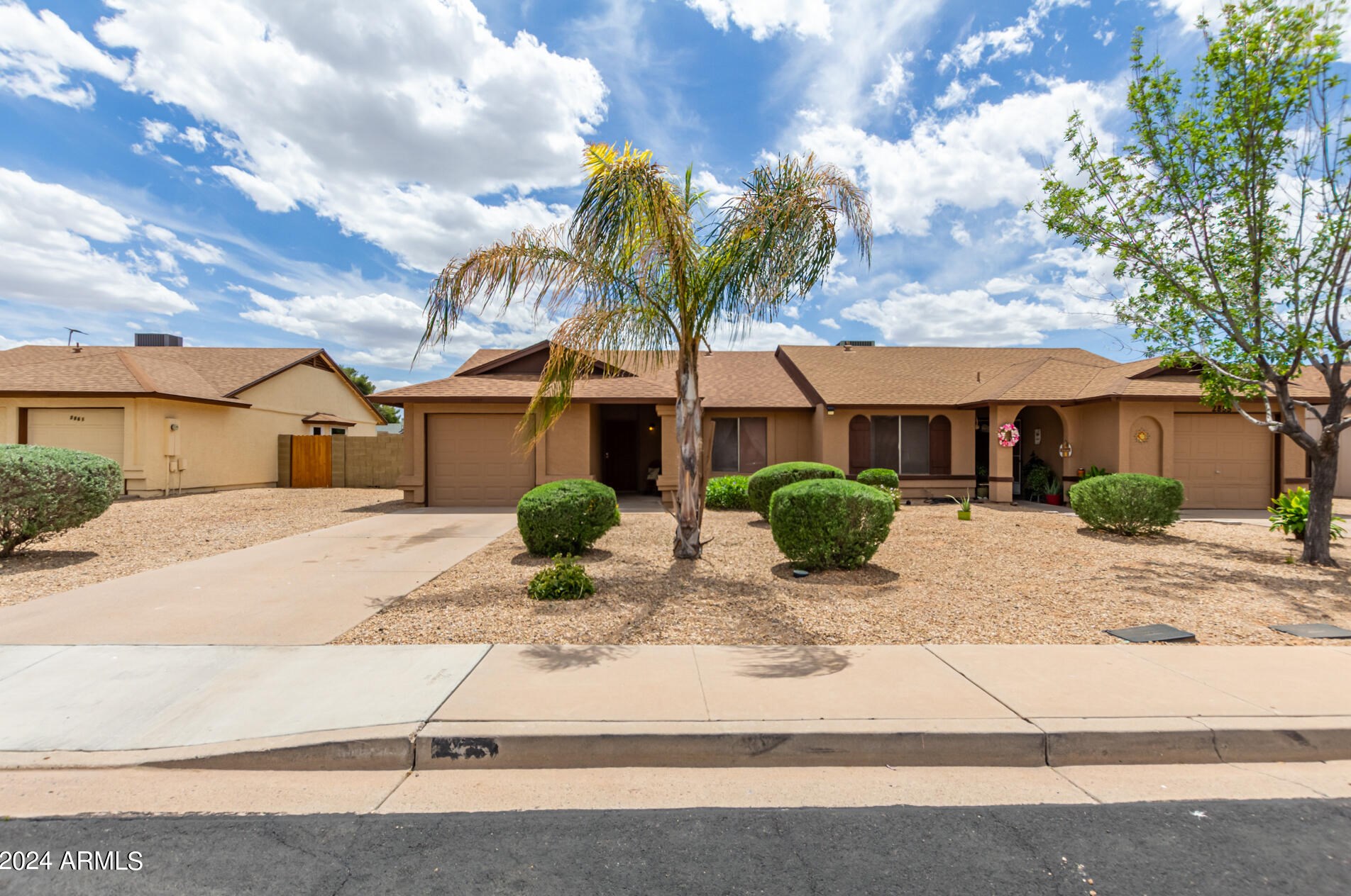 2859 Impala Ave, Mesa, AZ 85204-7268