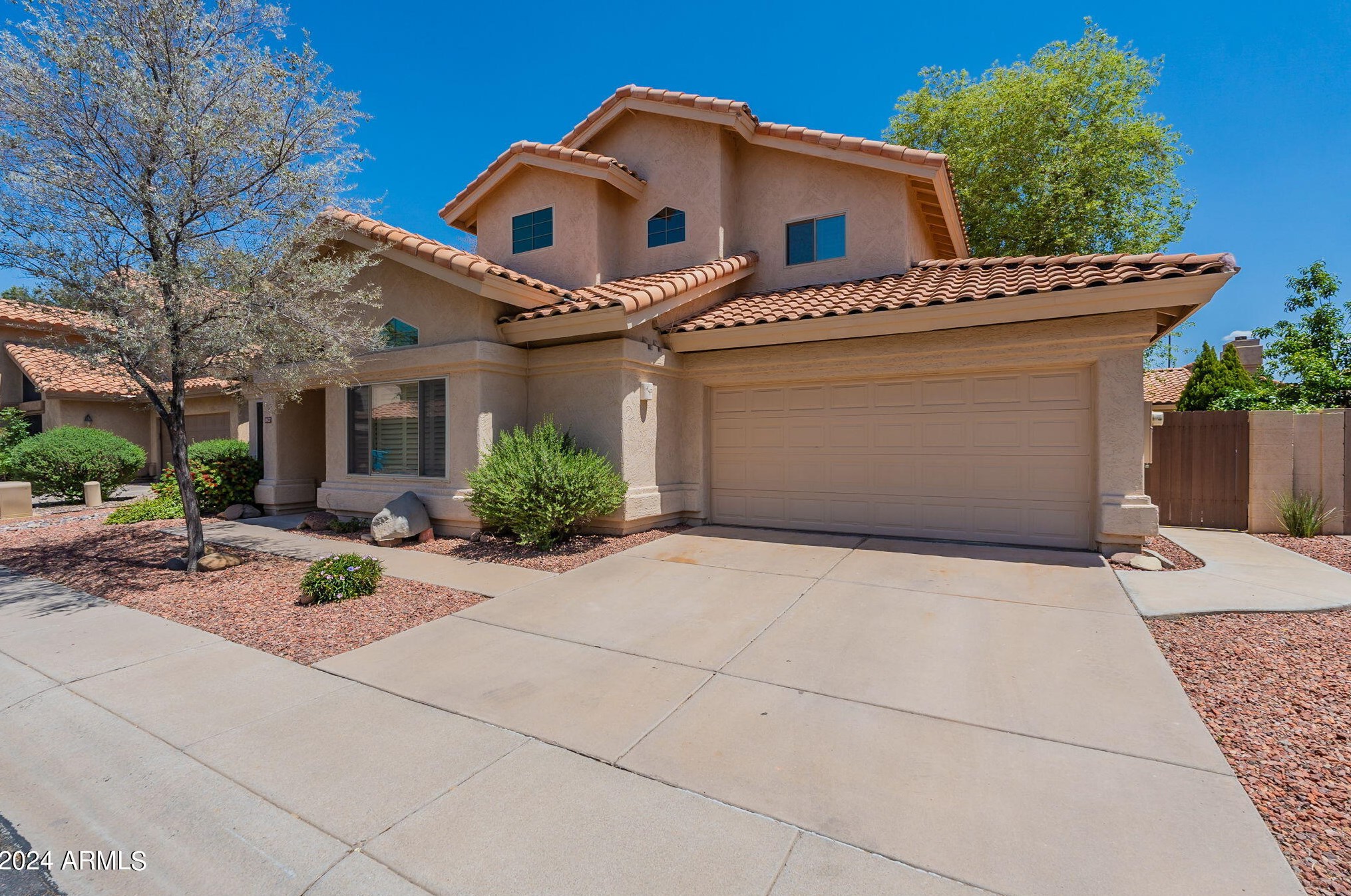 18427 45th St, Phoenix, AZ 85032-1553
