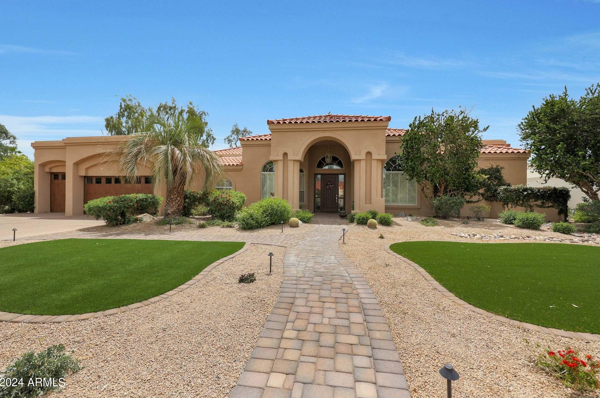 10697 Fanfol Ln, Scottsdale, AZ 85258-9220