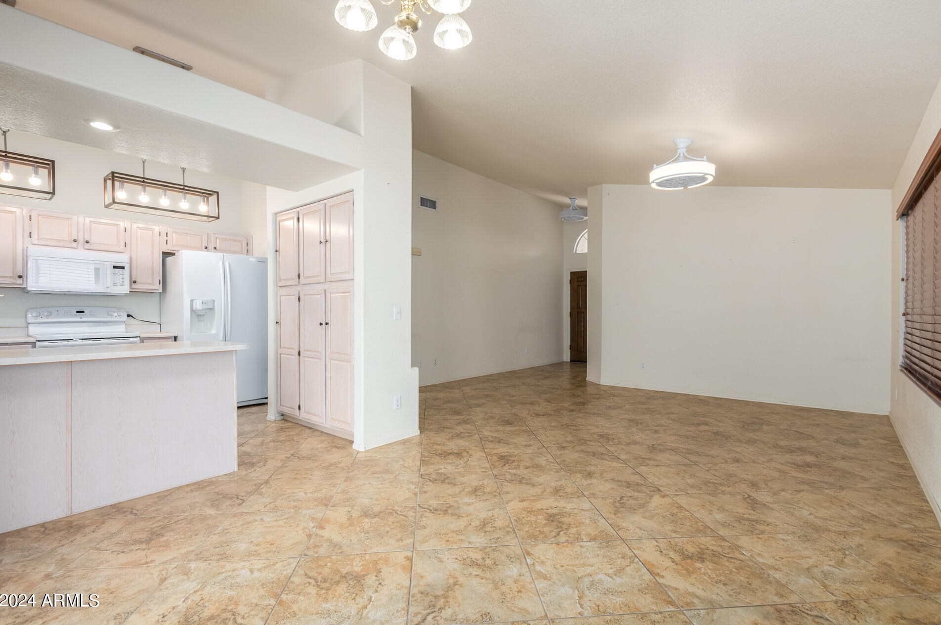 13955 Pueblo Trl, Sun City AZ  85374-3860 exterior