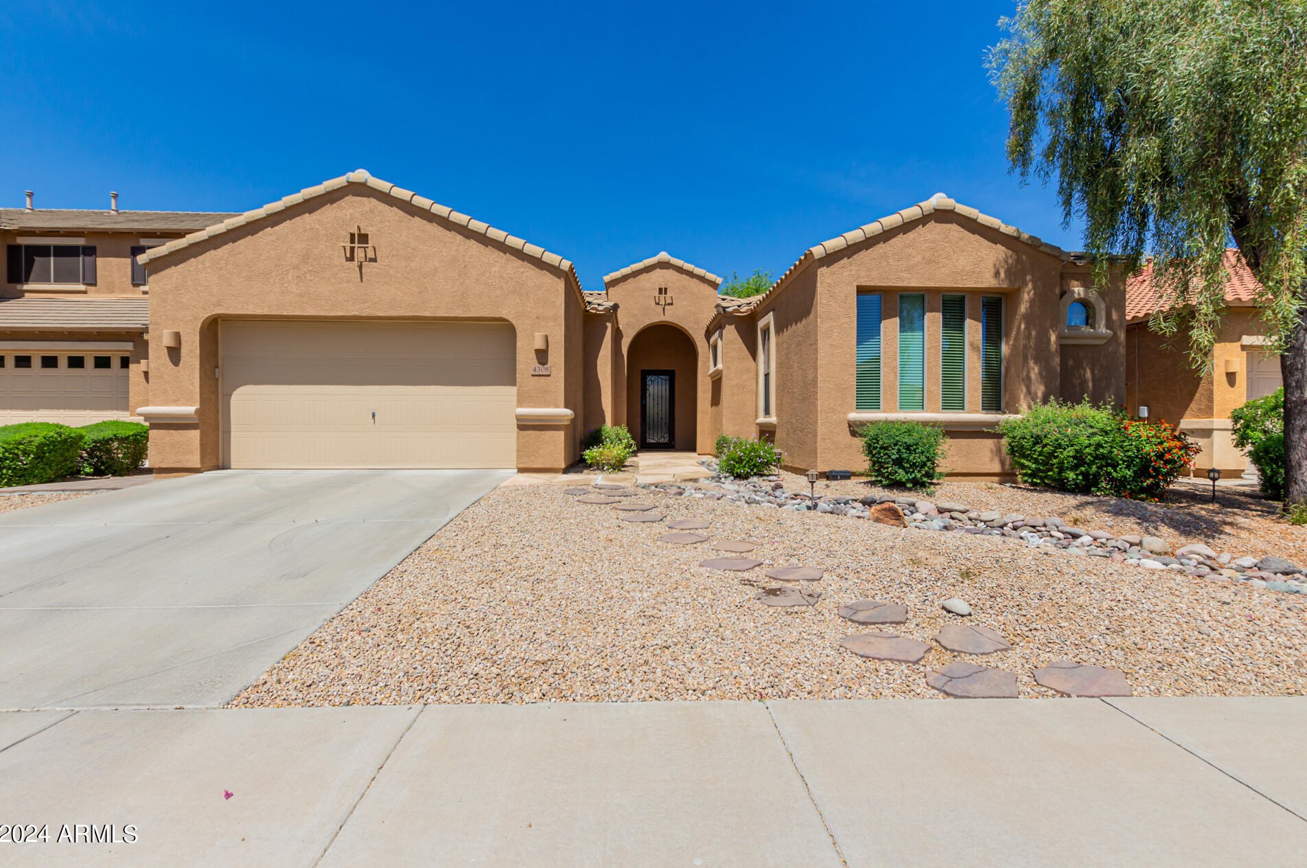 4308 Knudsen Dr, Phoenix, AZ 85050-8782