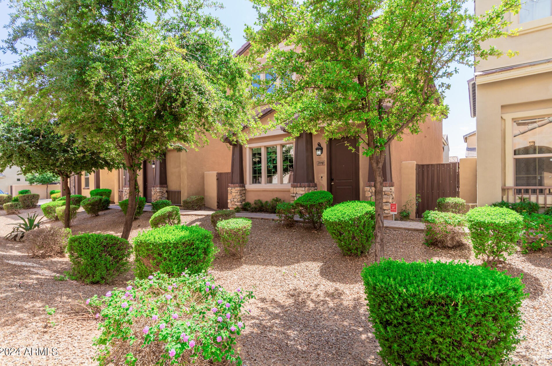 2040 Heartwood Ln, Phoenix AZ  85022-2986 exterior
