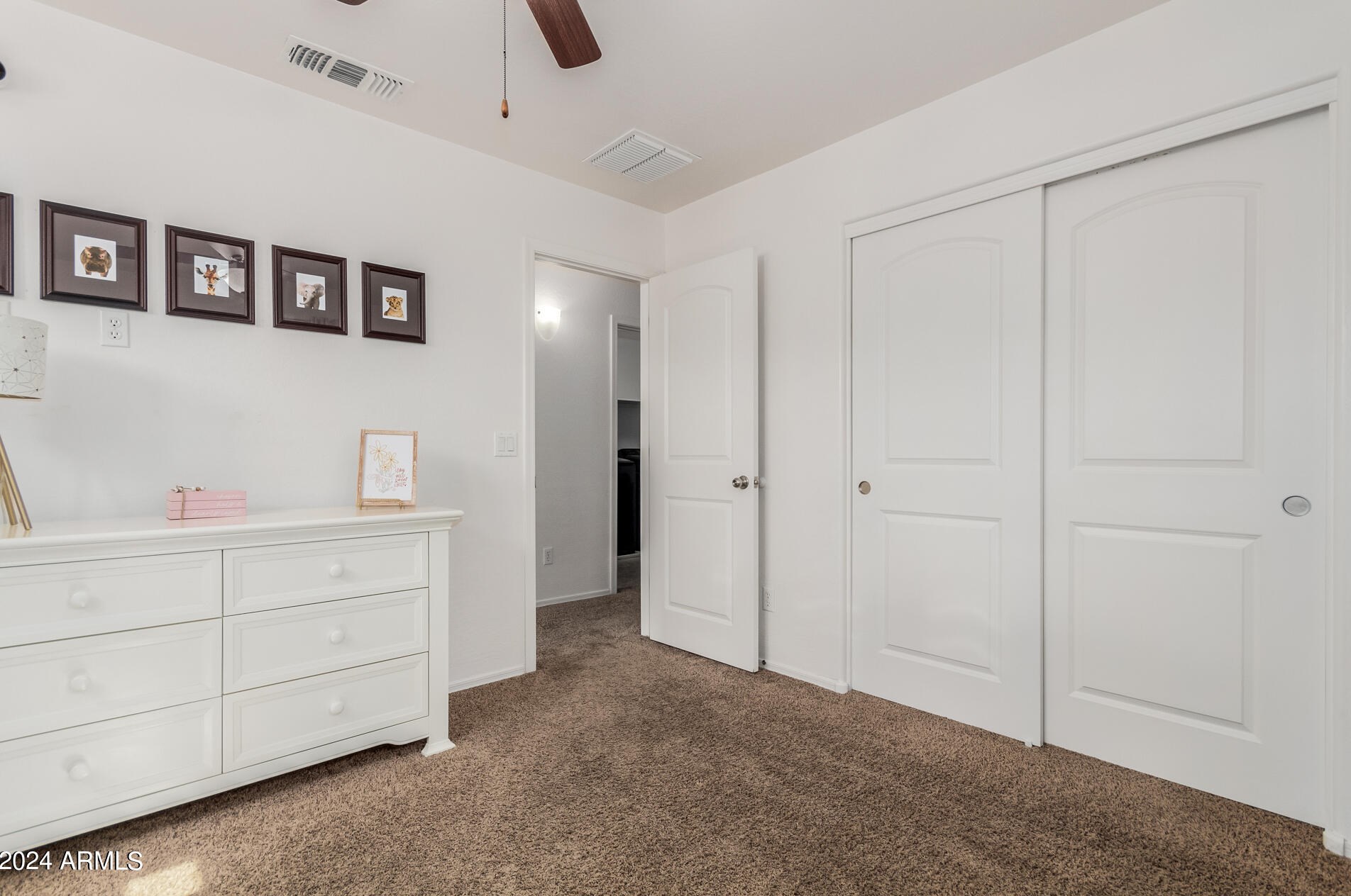 2040 Heartwood Ln, Phoenix AZ  85022-2986 exterior